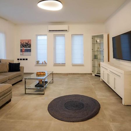 וילה רוני בריכה מחוממת Villa Roni Heated Pool Eilat Eksteriør bilde