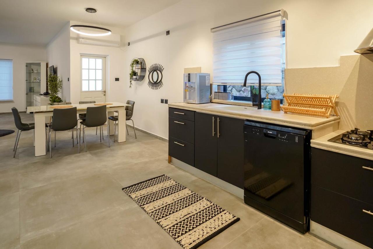וילה רוני בריכה מחוממת Villa Roni Heated Pool Eilat Eksteriør bilde